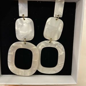 Statement Chandelier earrings (Pair)